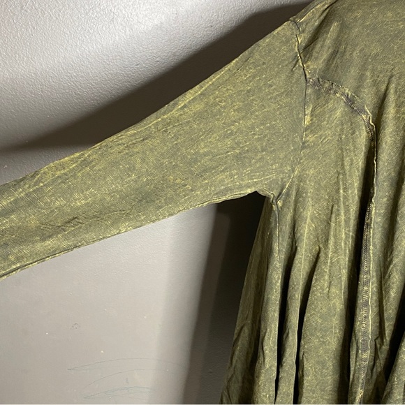 Altar'd State Long Sleeve Acid Wash Distressed Swing Mock Neck Top - Picture 5 of 12